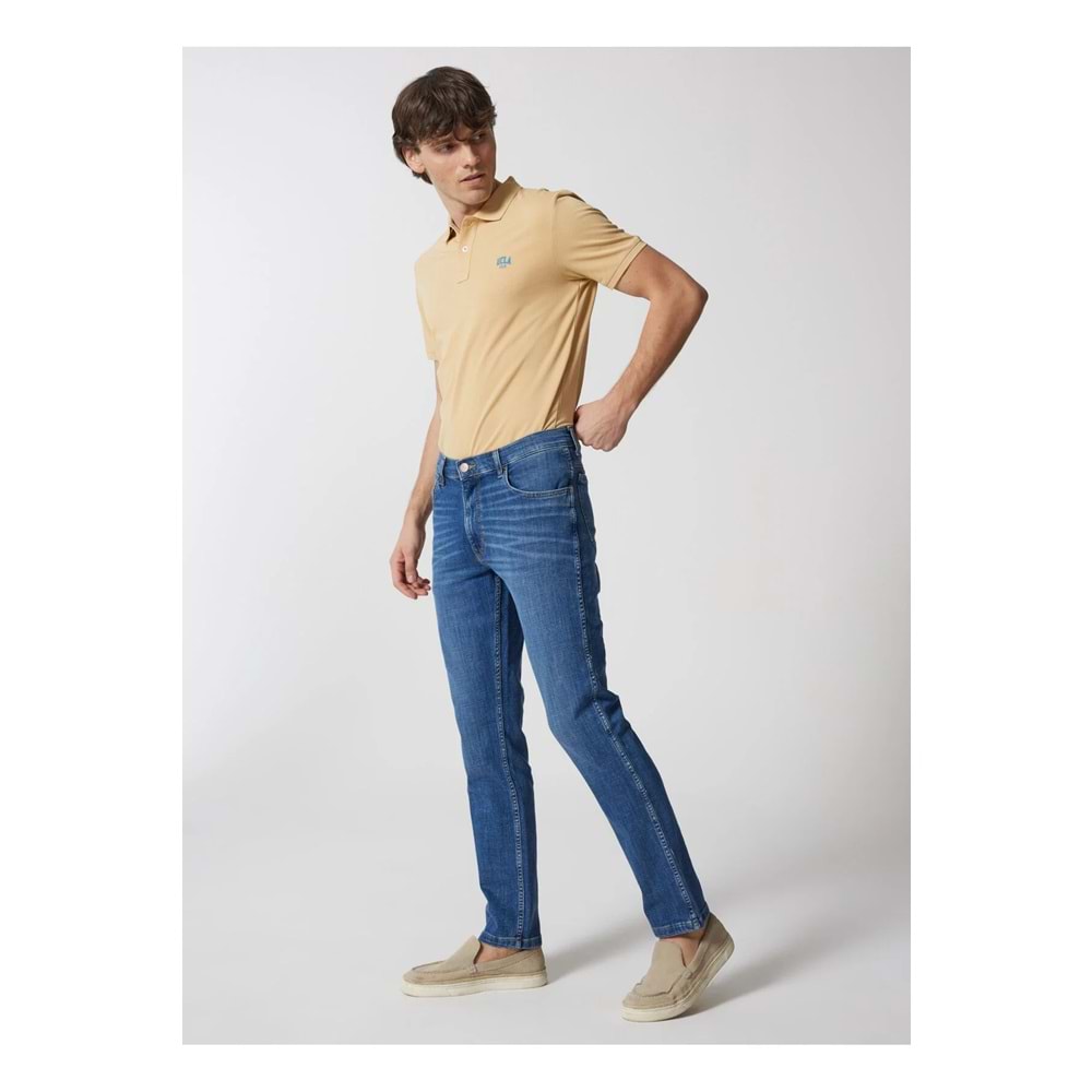 Wrangler Normal Bel Slim Fit Koyu Mavi Erkek Denim Pantolon