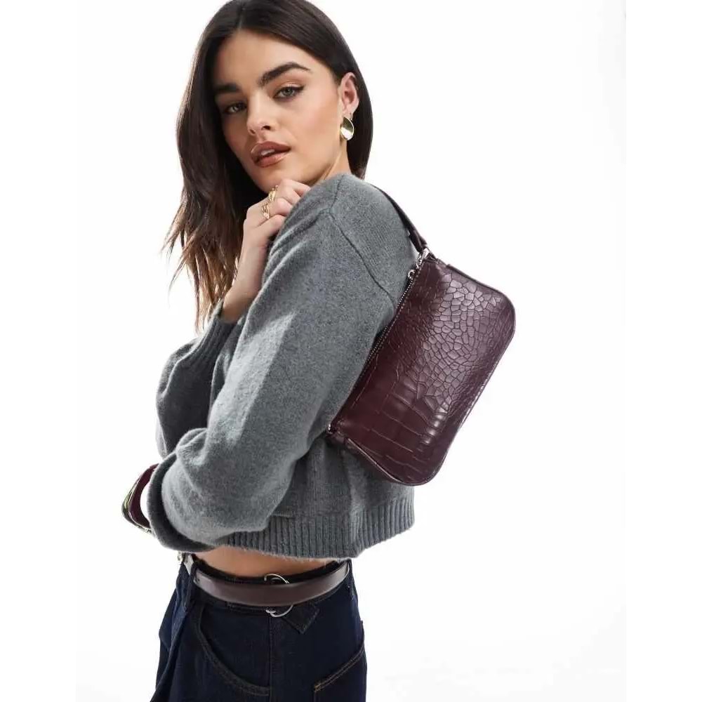 Bordo boyunda kadınlar için Bershka timsah efekti olan omuz çantası