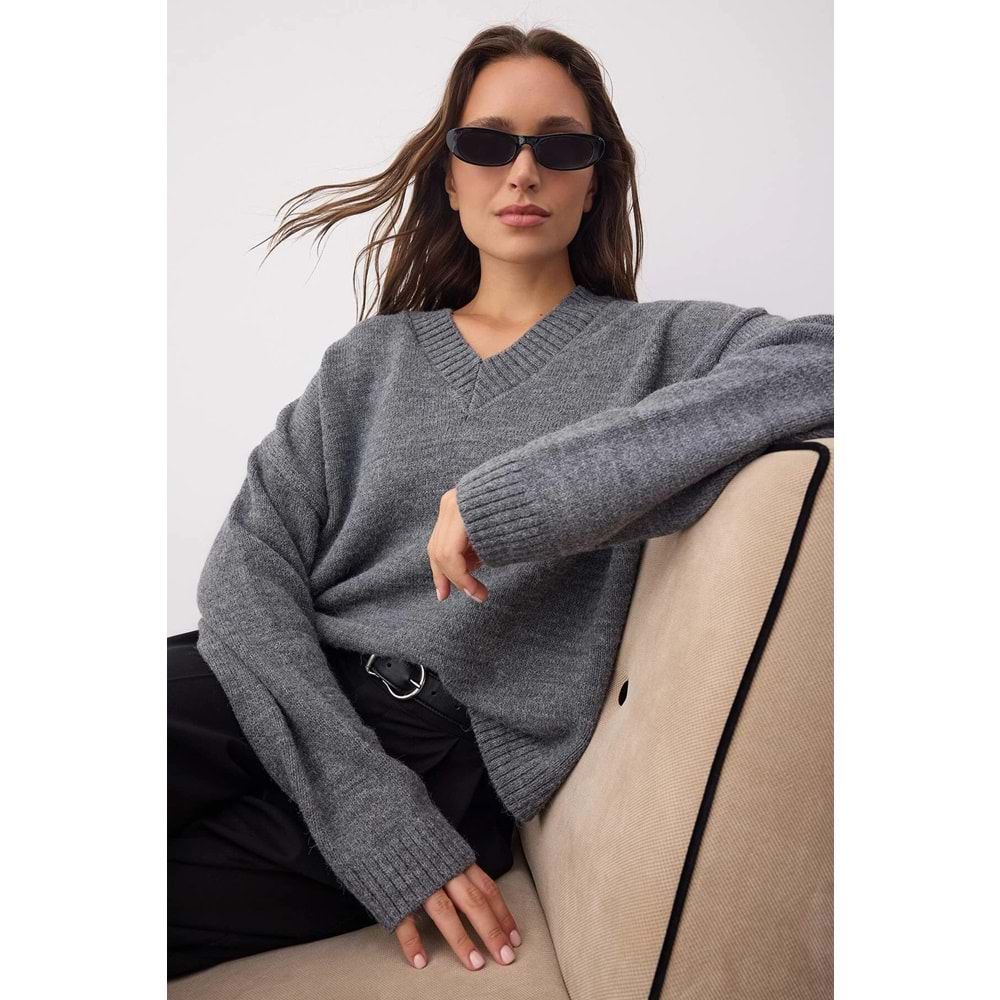 Trendyolmilla Wardrobe Essentials Antrasit Basic Geniş Kalıp Yumuşak Dokulu Triko Kazak