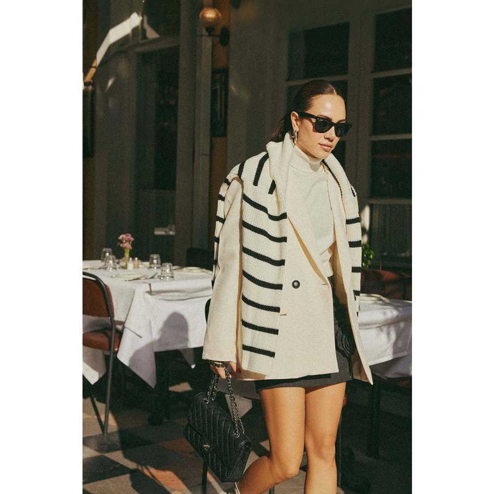 Trendyolmilla Taş Oversize Düz Kesim Basic Blazer Ceket