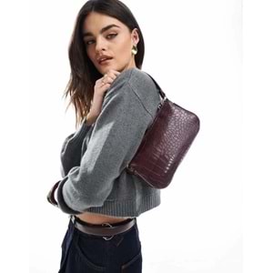 Bordo boyunda kadınlar için Bershka timsah efekti olan omuz çantası