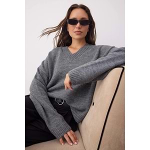 Trendyolmilla Wardrobe Essentials Antrasit Basic Geniş Kalıp Yumuşak Dokulu Triko Kazak