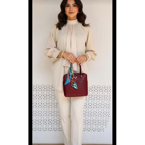 Stradivarius Fularlı çapraz askılı çanta