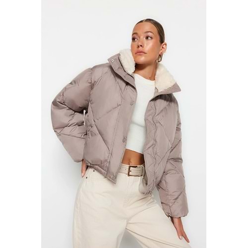 Trendyolmilla Vizon Oversize Kalıp Peluş Yaka Detaylı Su İtici Şişme Mont