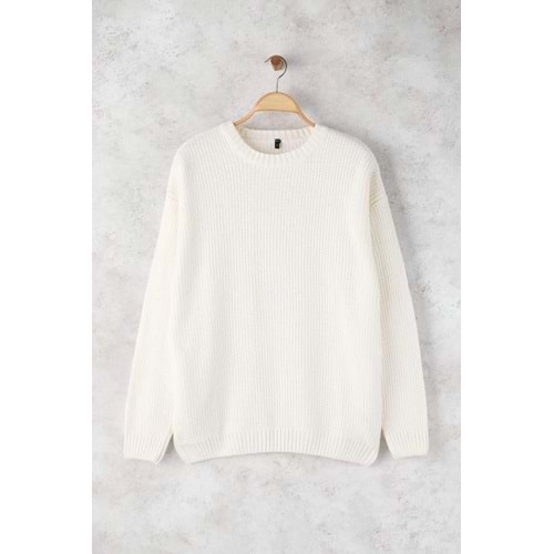 Trendyolmilla Man Ekru*001 Oversize Bisiklet Yaka Kazak TMNAW24KZ00032