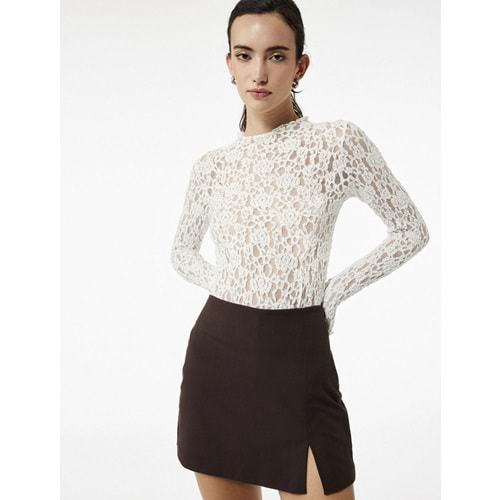 Yarı Transparan Slim Fit Fırfır Detaylı Uzun Kollu Dantel Bluz