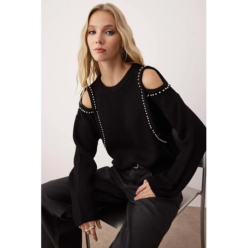 Trendyolmilla Siyah Omuz Cut Out/Pencere Detaylı İnci İşlemeli Triko Kazak