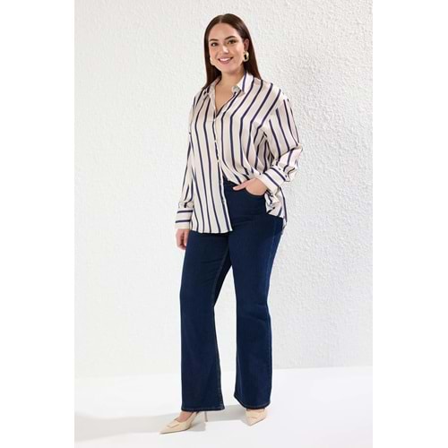 Trendyolmilla Curve Ekru Çizgili Saten Dokuma Gömlek