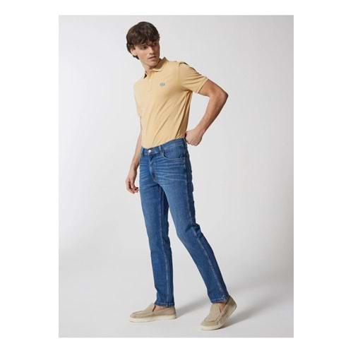 Wrangler Normal Bel Slim Fit Koyu Mavi Erkek Denim Pantolon