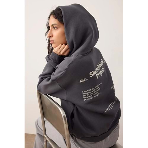 Trendyolmilla Antrasit Kalın İçi Polarlı Kapüşonlu Slogan Baskılı Boxy Fit Örme Sweatshirt