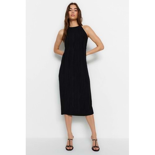 Trendyolmilla Siyah Shift/Düz Sıfır Kol Midi Piliseli Örme Elbise