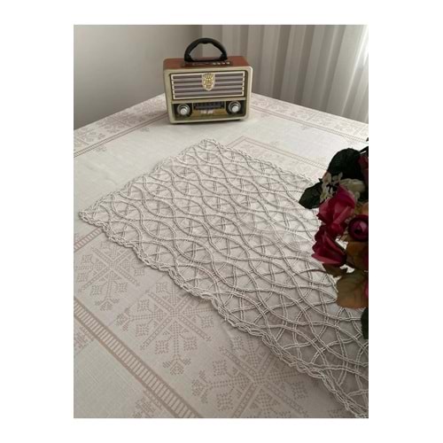FRANSIZ DANTELLİ TEK PARÇA RUNNER, MASA&SEHPA ÖRTÜSÜ,