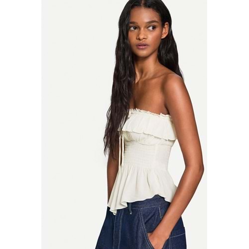 Bershka Fırfırlı ve dokulu bandeau top