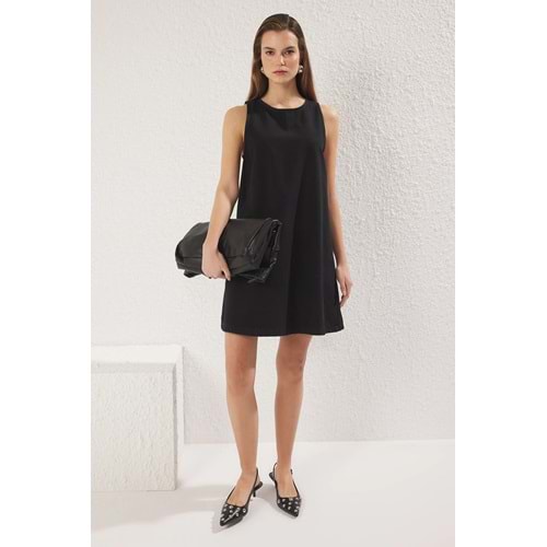 Trendyolmilla Siyah Volanlı Oversize Mini Denim Elbise