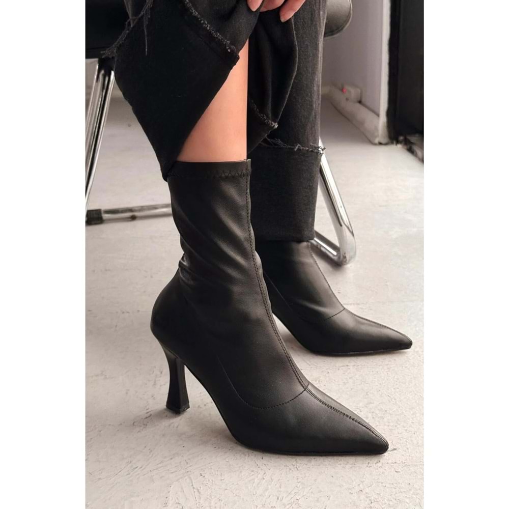 I Love Shoes Jedaws Mat Deri İnce Topuklu Çorap Bot Siyah