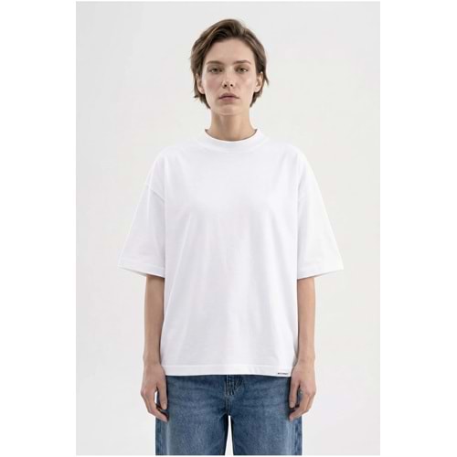 Kadın Oversize Beyaz Tişört