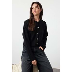 Trendyolmilla Siyah Crop Yumuşak Dokulu Düğmeli Triko Hırka