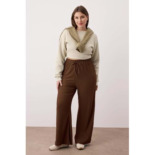 Trendyolmilla Curve Geniş Paça Bürümcük Örme Büyük Beden Pantolon