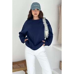 Kadın Lacivert Oversize Sweatshirt – Rahat Kesim ve Günlük Stil
