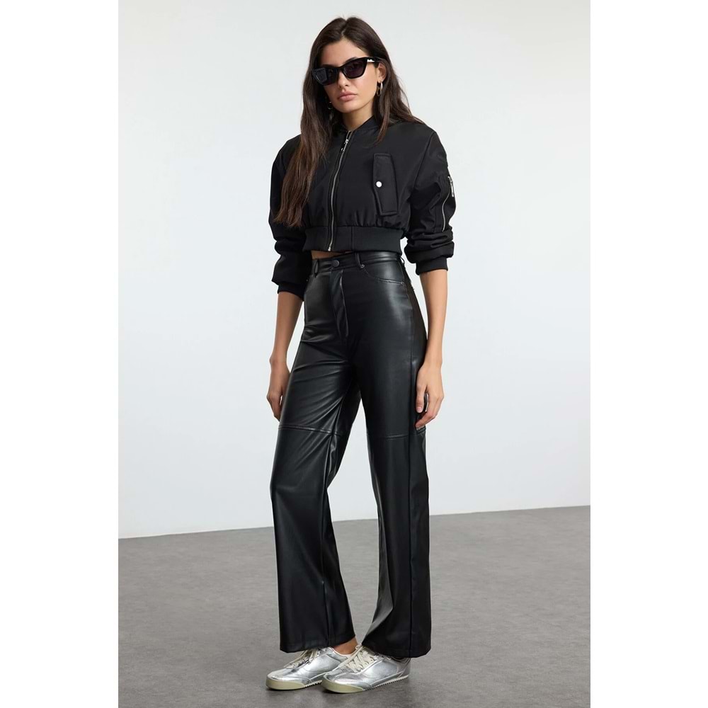 Trendyolmilla Siyah Relaxed/Rahat Straight/Boru Paça Dikiş Detaylı Örme Deri Pantolon TWOAW25PL00068