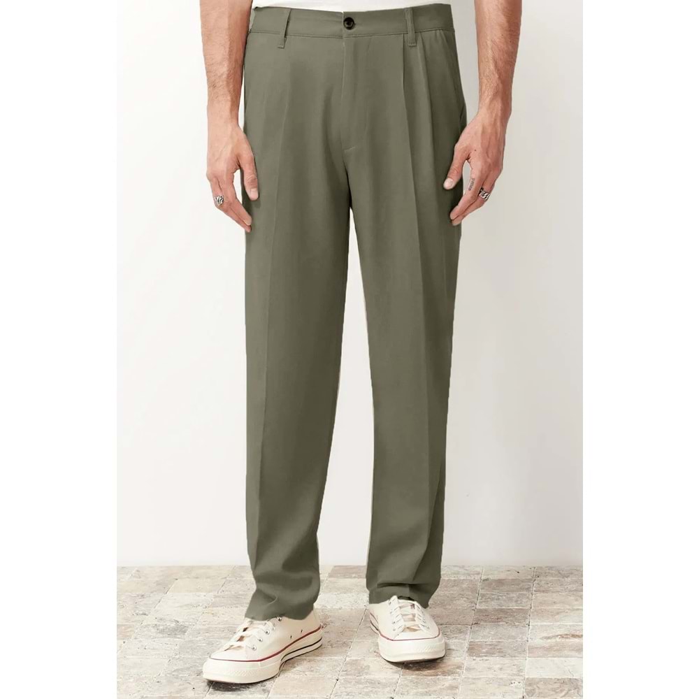 Trendyolmilla Man Haki Pileli Klasik Baggy Fit Kumaş Pantolon TMNSS24PL00024