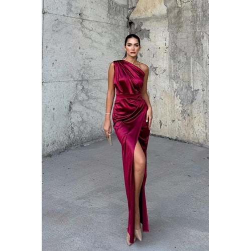 bella istanbul Fiona Tek Kol Drapeli Saten Abiye