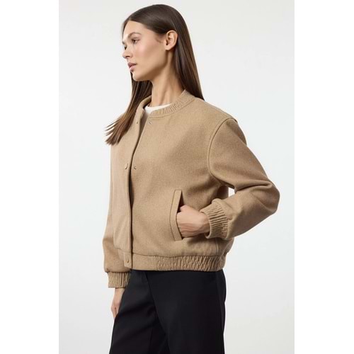 Trendyolmilla Bej Kaşe Bomber Ceket Mont