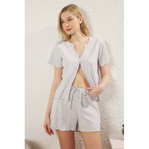 Trendyolmilla Gri Melanj Düğmeli Fitilli Şortlu Örme Pijama Takımı