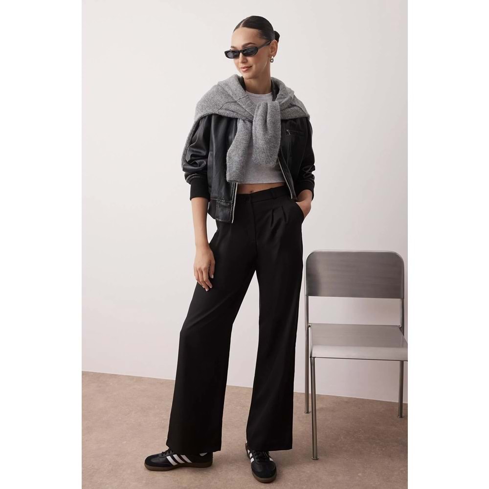 Trendyolmilla Wide Leg Pilili Kumaş Pantolon