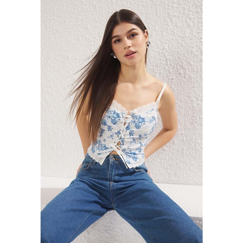 Mavi Askılı Çiçek Desenli Crop Bağlama Detaylı Dokuma Bluz