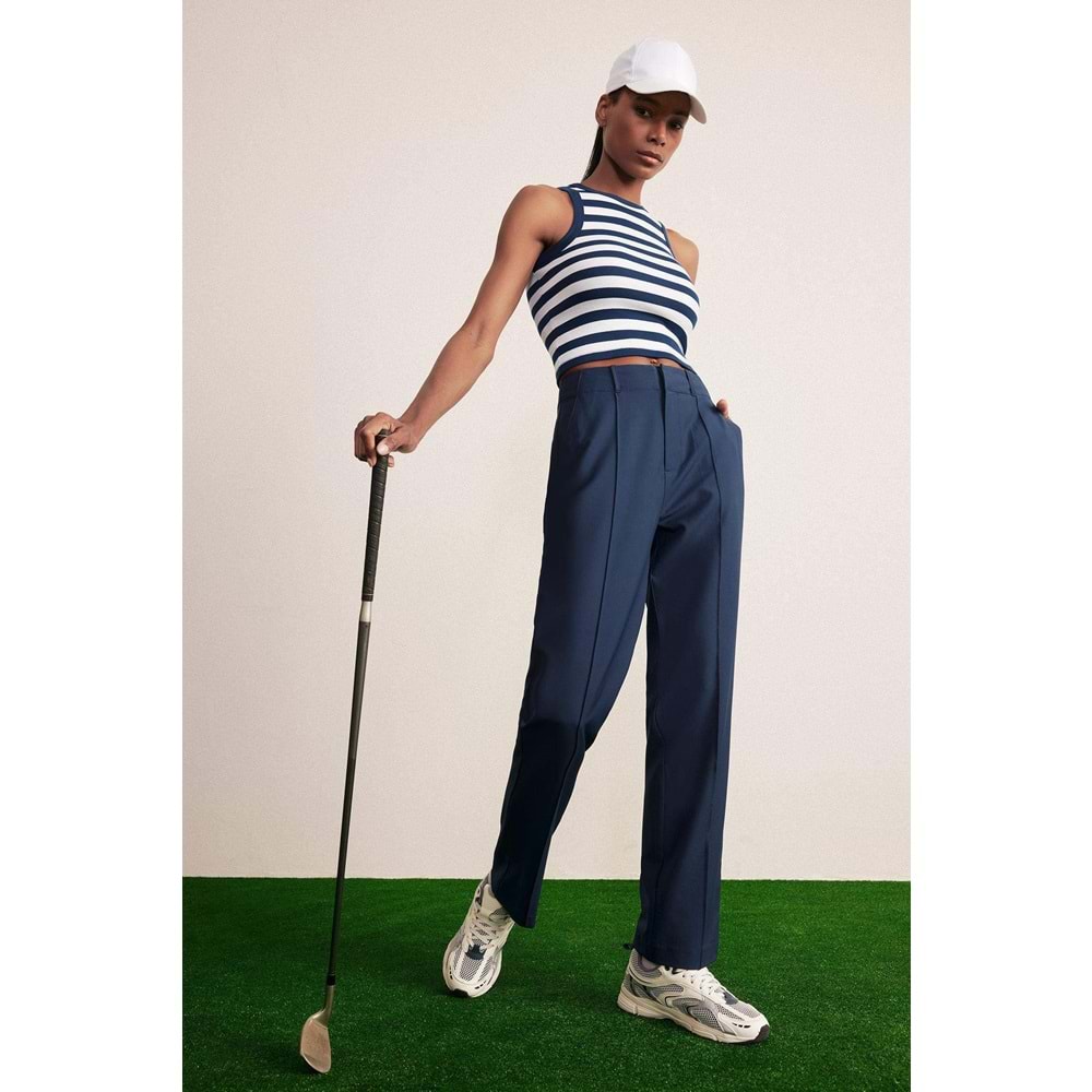 Standart Fit Nervürlü Premium Dokuma Pantolon