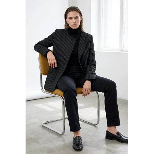 Siyah Çizgili Dokuma Blazer Ceket