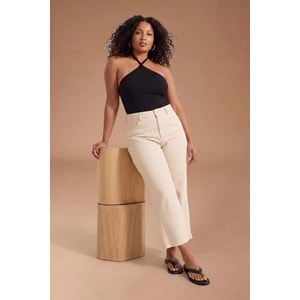 Trendyolmilla Curve Wardrobe Essentials Ekru Yüksek Bel Straight Fit Comfort/Orta Esnek Büyük Beden Jeans