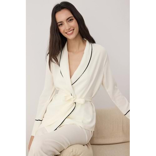 Trendyolmilla Kuşaklı Biye Detaylı Kruvaze Viskon Hamile Dokuma Pijama Takımı