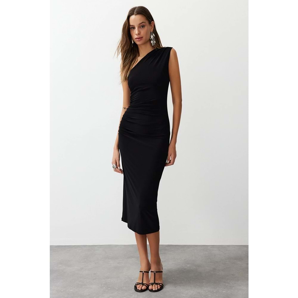 Trendyolmilla Siyah Tek Omuzlu Drapeli Fitted/Vücuda Oturan Esnek Örme Midi Kalem Elbise