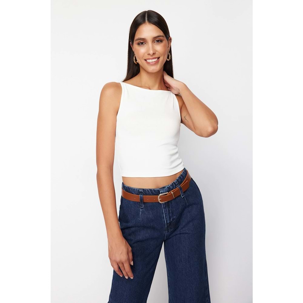 Trendyolmilla Beyaz Askılı Fitted/Vücuda Oturan Esnek Örme Bluz